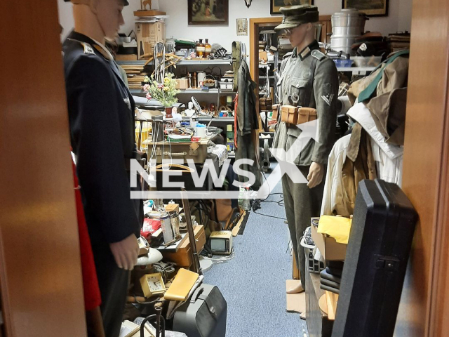 Image shows the weapons and Nazi objects, undated photo. They were found in the home of a man, aged 57, in the town of Treuen, Saxony State, Germany. Note: Licensed content. (Police Saxony/Newsflash)