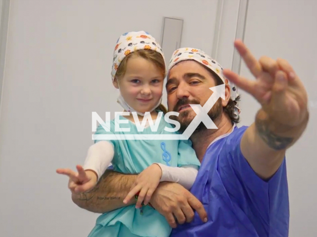 Antonio Orozco, who performed the first concert for embryos in the world at the Institut Marques in Barcelona, Spain, in July 2015, met with Zoe, who listened to the singer when she was still a five-cell embryo. Note: Picture is a screenshot from a video (Institut Marques/Newsflash)