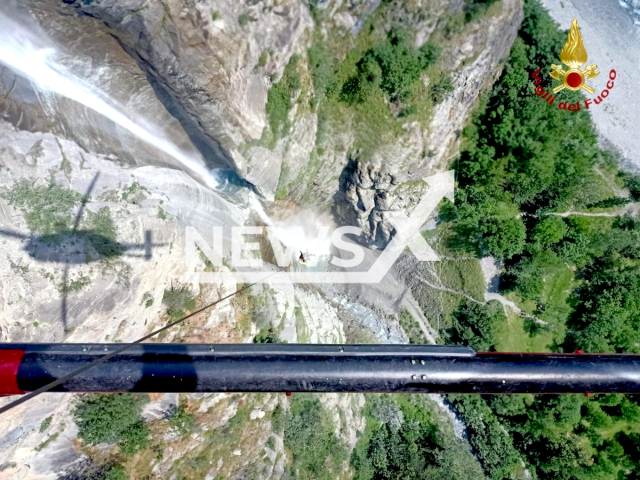 Daring Heli-Rescue Saves Canyon Riders in Val Susa, Italy on the 14th of July. Note : Photos are from National Fire Brigade (National Fire Briagde/Clipzilla)