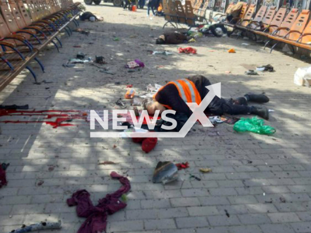 Dozens killed and more than 100 injured when Russians hit Iskanders at Kramatorsk railway station in April 2022.
Note: Government photo(@GeneralStaffZSU/Newsflash).