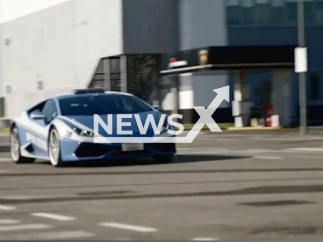 Police officer drives the Lamborghini Urus Performante, that will be used for the transport of organs and for special traffic police services.
Note: Picture is screenshot from a video. (Polizia di stato/Clipzilla)