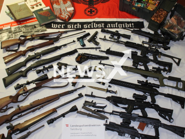 Photo shows the weapons that Salzburg police seized, undated. They were found during house searches in the National Socialist milieu on Thursday, January 11, 2024.
Note: Licensed photo(LSE SALZBURG/Newsflash).