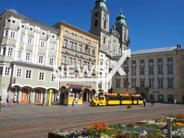 Photo shows the main square in Linz, Austria, undated. Man, 25,  was arrested in Enns on Friday, January 26, 2024 because he attacked a British man with a knife.
Note: Photo is a screenshot from a video(Newsflash).