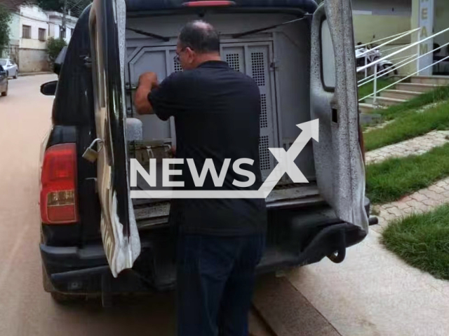 Photo shows the police van where the stepfather was after being arrested in Espirito Santo, Brazil on Tuesday, Feb 20, 2024. The man claimed his stepdaughter got pregnant after using a towel.
Note: Police photo(Policia Civil/Newsflash).