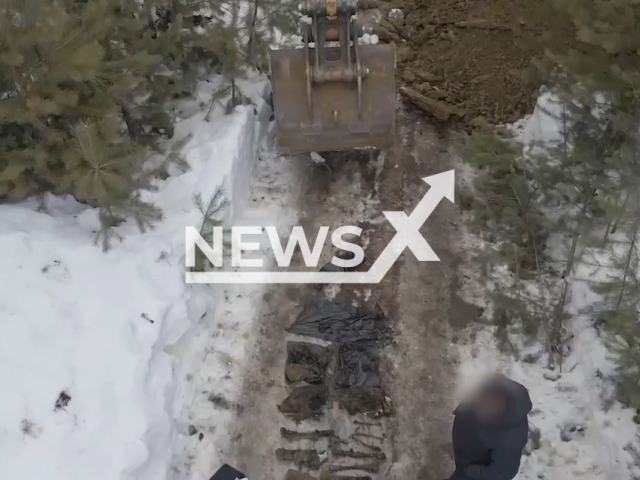 Footage shows exploratory excavations at the burial place of two girls who were murdered in Kodinsk, Krasnoyarsk Krai, Russia in June 2000. Resident of Krasnoyarsk, 42, was sentenced to 13 years in prison for this murder. Note: Picture is screenshot from a video (@sledcomru/Newsflash)