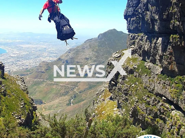 Image shows the rescue operation, undated photo. A 70-year-old British hiker was rescued after a fall on Platteklip Gorge trail, Cape Town, South Africa, on Tuesday afternoon, Oct. 22, 2024. Note: Private photo from social media. (@wsarwesterncape/NF/newsX)