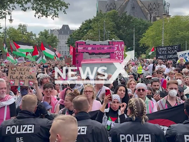 Picture shows the scene from the "Internationalist Queer Pride" in Berlin, Germany, July 26, 2025. Police broke up the demonstration in the evening because officers were repeatedly attacked. Note: Image is a screenshot from video. (Newsflash/NX)