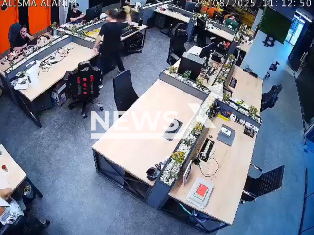 Shiftdelete's owner Hakkı Alkan throws a flower pot at employee Samet Jankovic. As per the CCTV footage the incident occurred in Aug. 29, 2025. Note: Photo is a screenshot from a video. (Newsflash/NX)