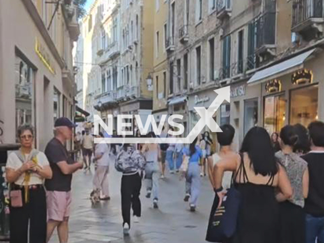 Video shows people pointing out alleged pickpockets in Venice,Italy, undated. Several alleged pickpockets filed complaints against those who detained them and filmed them on their phones.Note: Photo is a screenshot from a video. (Newsflash/NX)