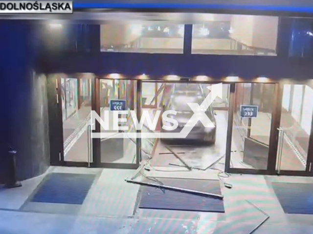 Brit ploughs car into a ski hotel and then drives off in Karpacz, Poland, Feb. 23, 2026. He was arrested. Note: Photo is a screenshot from the video (@dolnoslaska.policja/Newsflash)