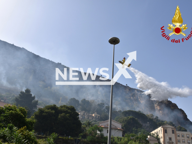 Canadair in action on the 25th of May 2022 in Palermo, Italy.  Note: Licensed photo(vigilfuoco.tv/Clipzilla)