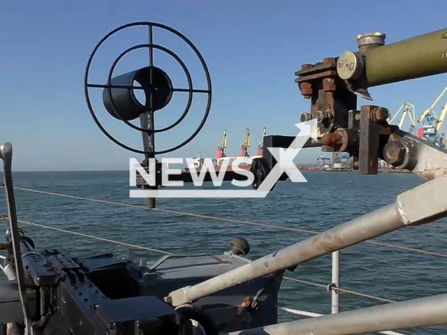 Dry cargo ship of the Slavutich type became first that completed loading at the port of Mariupol after the end of hostilities.
Note: This picture is a screenshot from the video.
(People's Militia of the DPR/Newsflash)