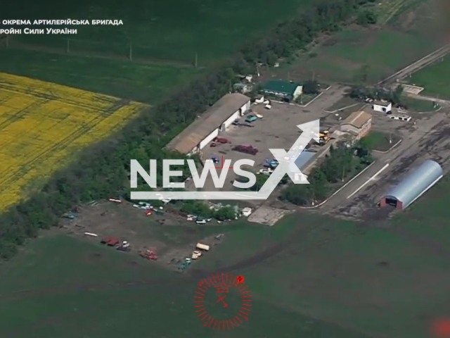 Soldiers of the 45th Artillery Brigade of the Armed Forces apparently hit a hangar with Russian armored vehicles in Ukraine. Note: Picture is a screenshot from a video (@45oabr/Newsflash)