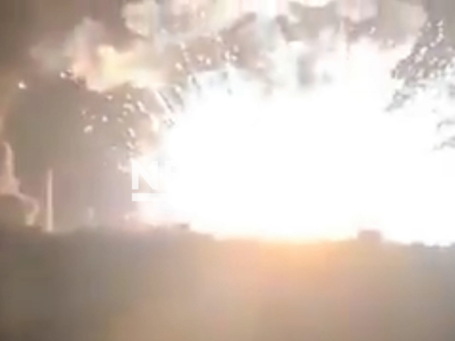 A massive explosion from a Russian ammunition warehouse in the Donetsk region in Ukraine.
Note: This picture is a screenshot from the video (@UkrainianLandForces/Newsflash)