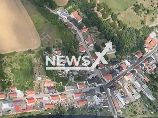 The 20-metre-large swastika which was observed by journalist Julian Ropcke from a plane in a field in the German state of Brandenburg. Note: This photo is a screenshot from a video. (Newsflash)