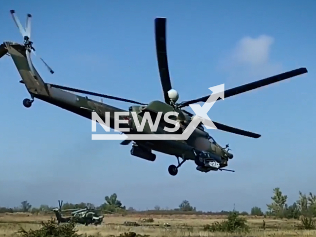 Picture shows Russian attack helicopter heading on a combat mission in Ukraine in undated footage.
According to the Russian MoD the Russian attack helicopters can make flights “at extremely low altitude with enveloping the terrain”, which allows aircraft to remain unnoticed by Ukrainian air defense systems.
Note: This picture is a screenshot from the video.
(@mil/Newsflash)