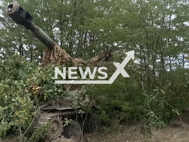 Picture shows camouflaged Russian Akatsiya self-propelled gun in Ukraine in undated footage.
The SO-152 is a Soviet 152.4 mm self-propelled gun developed in 1968. 
Note: This picture is a screenshot from the video.
(@mod_russia/Newsflash)