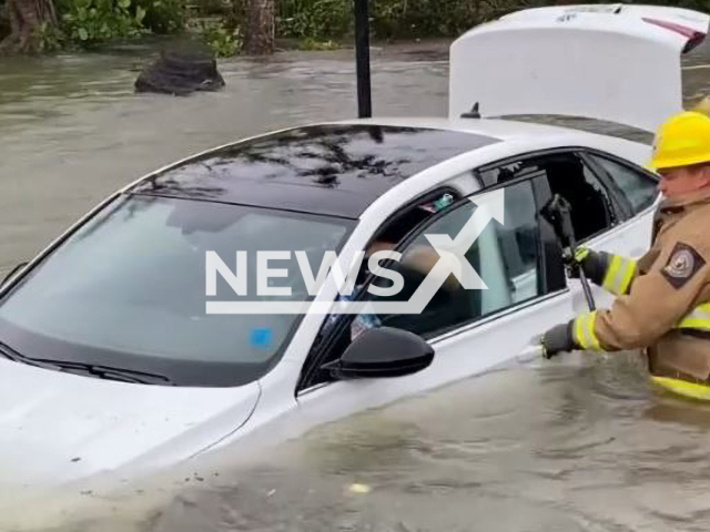 Rescue teams rescue people from a flood in Naples, Florida, USA. Hurricane Ian made much damage in the city od Naples.Note: The photo is a screenshot from a video.(CEN)