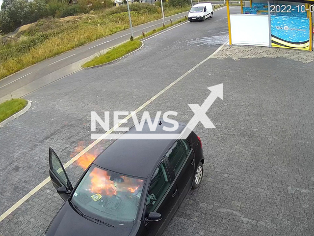 Picture shows the explosion in a car while a man was inside,  in Jelenia Gora, Poland, on Saturday, Oct. 1, 2022. 
He was cleaning the inside of a car, at car wash when he lit a cigarette and caused an explosion,  the man suffered numerous burns and was hospitalized.Note: Picture is a screenshot from a video (Newsflash)