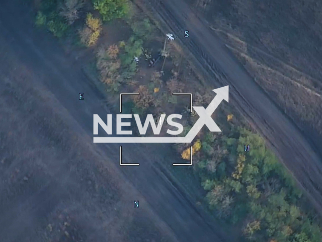 A Russian kamikaze drone heads on the Ukrainian military equipment in Ukraine in undated footage, footage obtained by the Russian MoD on Thursday, Oct. 20. 2022.
According the Russian MoD the Russian Airborne Forces, using UAV complexes, destroyed the towed howitzer Msta-B, radar systems, a tank and military equipment of the Armed Forces of Ukraine.
Note: This picture is a screenshot from the video. (Ministry of Defense of Russia/Newsflash)