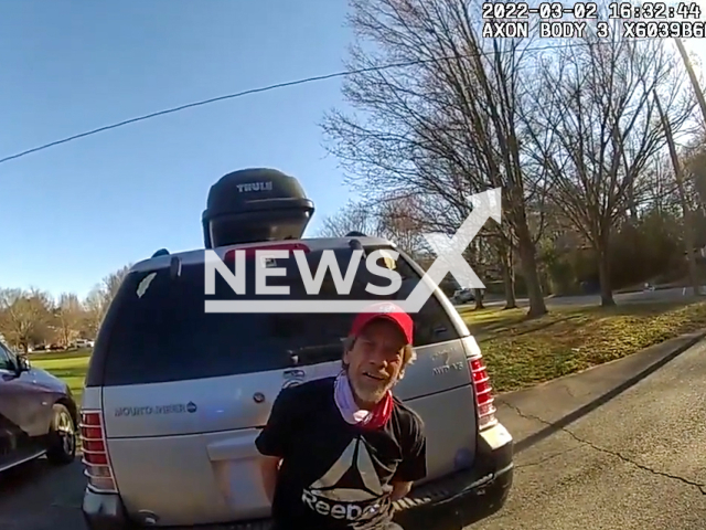 The suspect Matthew Reznick arrested for damaging and stealing gas from vehicles in Atlanta in Georgia in the United States on the 2nd of March 2022.
Note: This picture is a screenshot from the video.
(@AtlantaPoliceDpt/Clipzilla)