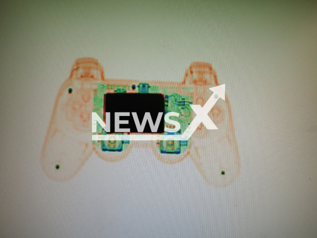 Picture shows an x-ray of  gold bars hidden in game controllers, undated. Customs officials seized gold with a total weight of around one kilogramme during an air freight inspection at Leipzig-Halle Airport, in Germany, on July 25, 2022.
Note: Police photo. (Hauptzollamt Dresden/Newsflash)