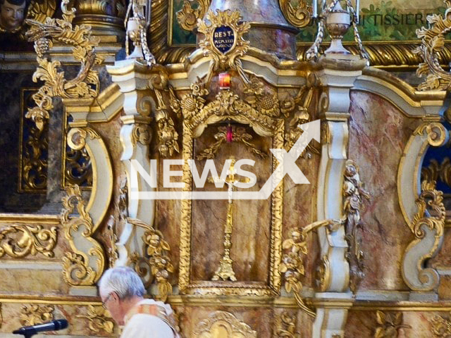 Image shows the stolen cross, undated photo. A man took the holy object from a church in the city of Martigny, canton of Valais, Switzerland, and took it to a disco on Friday, Nov. 11, 2022. Note: Licensed content. (Valais Cantonal Police/Newsflash)