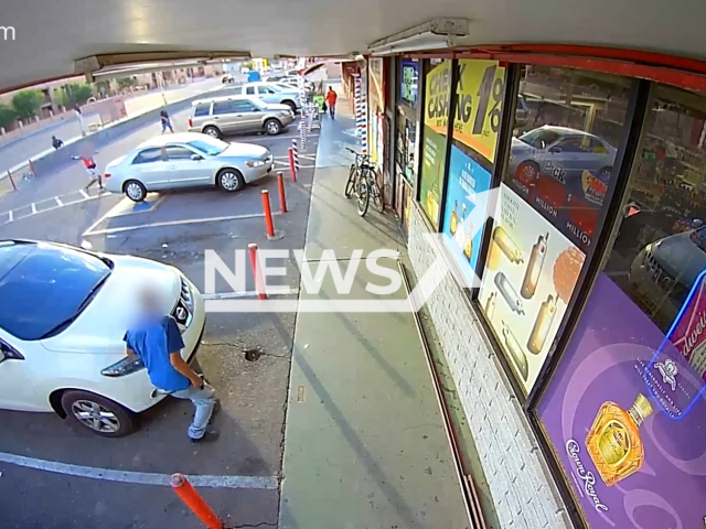 The suspect Leontae Kirk, 29 shots at people outside a busy shopping center before the police officers shoot at him in Phoenix, Arizona, USA on Wednesday, Nov 2, 2022. Paramedics reportedly arrived shortly after and declared Kirk had died from the fatal gunshot wounds. Note: Picture is a screenshot from a video (PhoenixPolice/Newsflash)