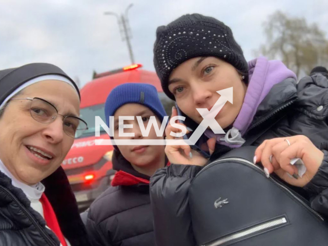 Sister Lucia Caram, an Argentine Dominican nun, with some of the refugees, in March, 2022.
Note: Private photo.  (Sister Lucia Caram/Newsflash)