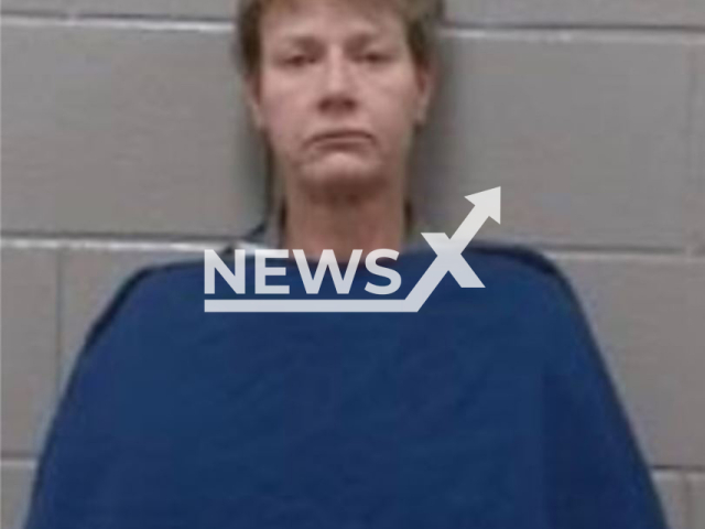 Mindy Janette Stephens, 46, poses in undated photo.  She was arrested after she allegedly   left approximately 50 pounds  (22 kilogrammes) of “human shit” in front of local police department and refused to pick it up, in Electra, Texas, USA  on Thursday, Dec. 1, 2022. Note: Private photo.  (Texas Department of Corrections/Newsflash)