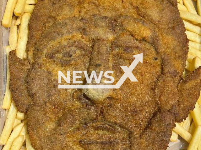 Picture shows the schnitzel  with the face of Lionel Messi, undated. A restaurant in Argentina made the dish in December, 2022.  Note: Private photo.   (@el_antojook/Newsflash)