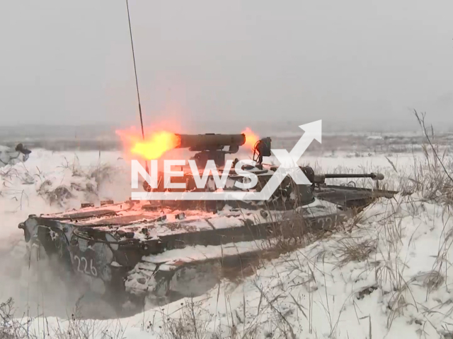 Armoured fighting vehicle fires during a simulate urban clash at the Belarusian training grounds in undated footage.
The footage was released by the Russian MoD on Wednesday, Dec. 21, 2022.
Note: This picture is a screenshot from the video. (@mod_russia/Newsflash)