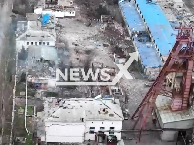 Ukrainian tank fire at the Russian soldiers sheltered near object in the industrial zone in the Donetsk region in Ukraine in undated footage. The footage released by the State Border Service of Ukraine on Sunday, Jan, 8, 2023.
Note: This picture is a screenshot from the video.
(@BorderGuardService/Newsflash)