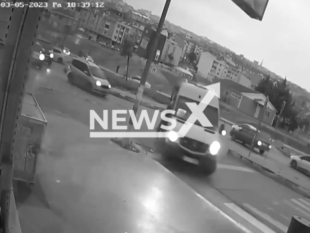 A woman falls from a minibus with her baby in her arms in Esenyurt, Istanbul, Turkey, Sunday, March 5, 2023. The woman was injured as a result of the incident. Note: Picture is a screenshot from a video (Newsflash)