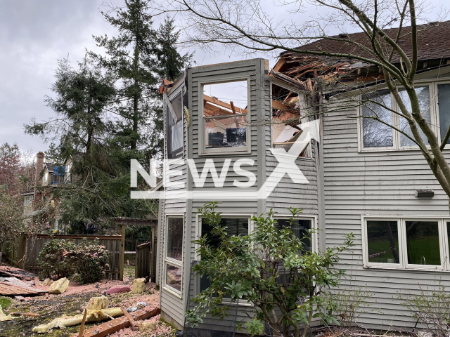 The car crashed through the second story of the house in Lake Oswego in Oregon in the United States on the 23rd of March 2022.
Note: Police photo. (@LOPolice/Newsflash)