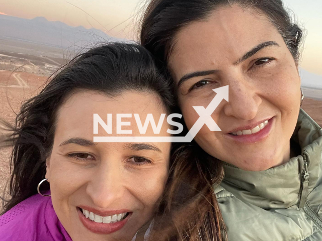 Jeanne Paollini and Katyna Baia pose in the Atacama Desert, Chile, undated. They were   arrested in Frankfurt, Germany after having suitcases exchanged for luggage with drugs.
 Note: Private photo.  (@katyna.baia/Newsflash)