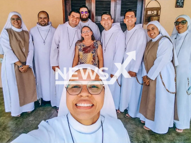 Nuns, the Sisters Daughters of Mercy, pose in an undated photo. The nuns reveal the 'mysteries' of the convent on Instagram. Note: Private photo. (@filhasdamisericordia; @institutofilhosdamisericordia/Newsflash)