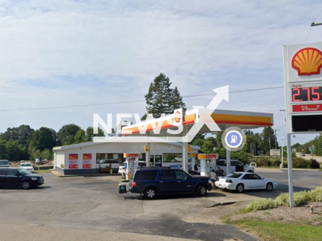 Picture shows the Shell gas station,  in Fennville, Michigan, USA, undated. Kim Busscher, 67, bought his winning USD 150,000 Powerball  ticket at there.  Note: Photo is a screenshot from Google Maps. (Google Maps/Newsflash)