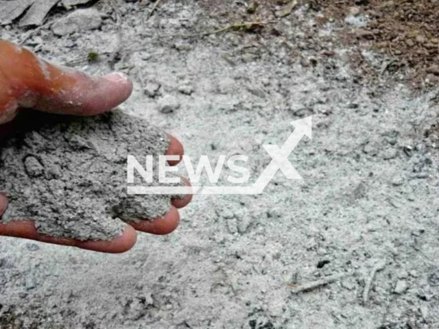 Picture  shows the   Popocatepetl volcano  ash on sale, undated. A man identified as Erick Luna attempted to sell ash from the Popocatepetl volcano through Facebook Marketplace, in Puebla, Mexico.
 Note: Private photo.  (Newsflash)